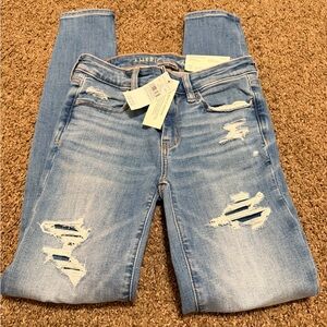American Eagle Outfitters Light Wash Ripped Skinny Jeans